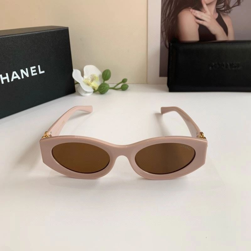 Lightweight Chanel Sunglasses 278098