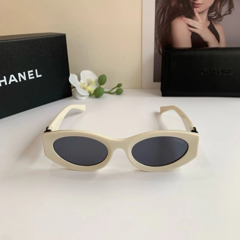 Flexible Chanel Sunglasses 278115