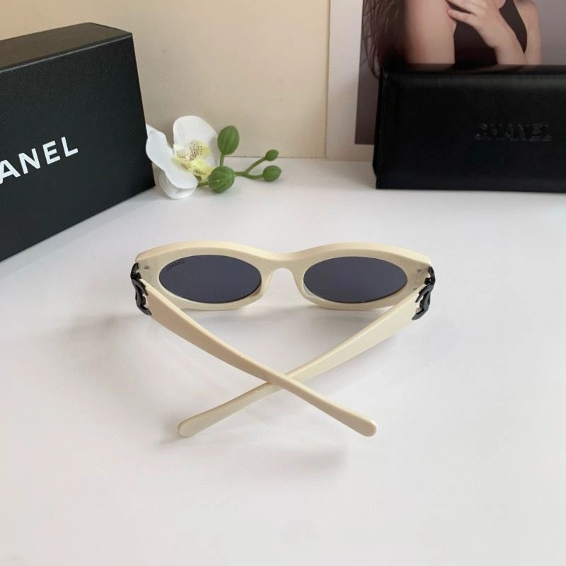 Flexible Chanel Sunglasses 278115