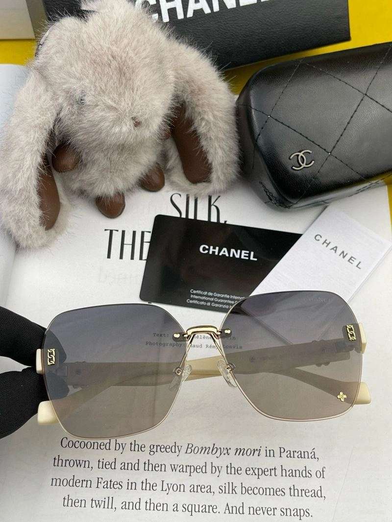 Bright Chanel Sunglasses 278123
