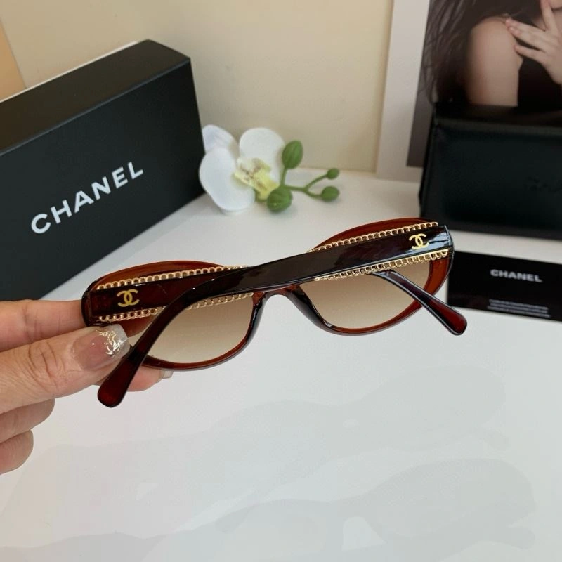 Casual Chanel Sunglasses 278102