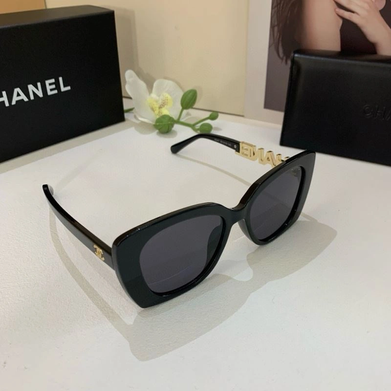 Flexible Chanel Sunglasses 278106