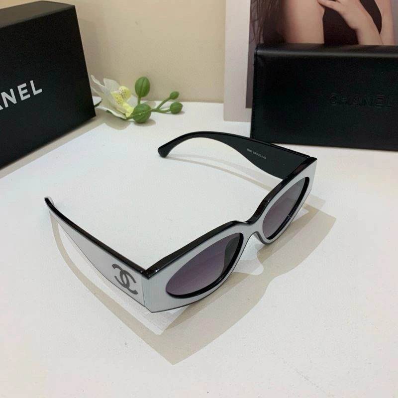 Chanel Sunglasses UrbanChic 278112