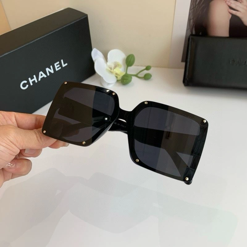 EyeCatching Chanel Sunglasses 278089