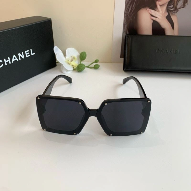 EyeCatching Chanel Sunglasses 278089