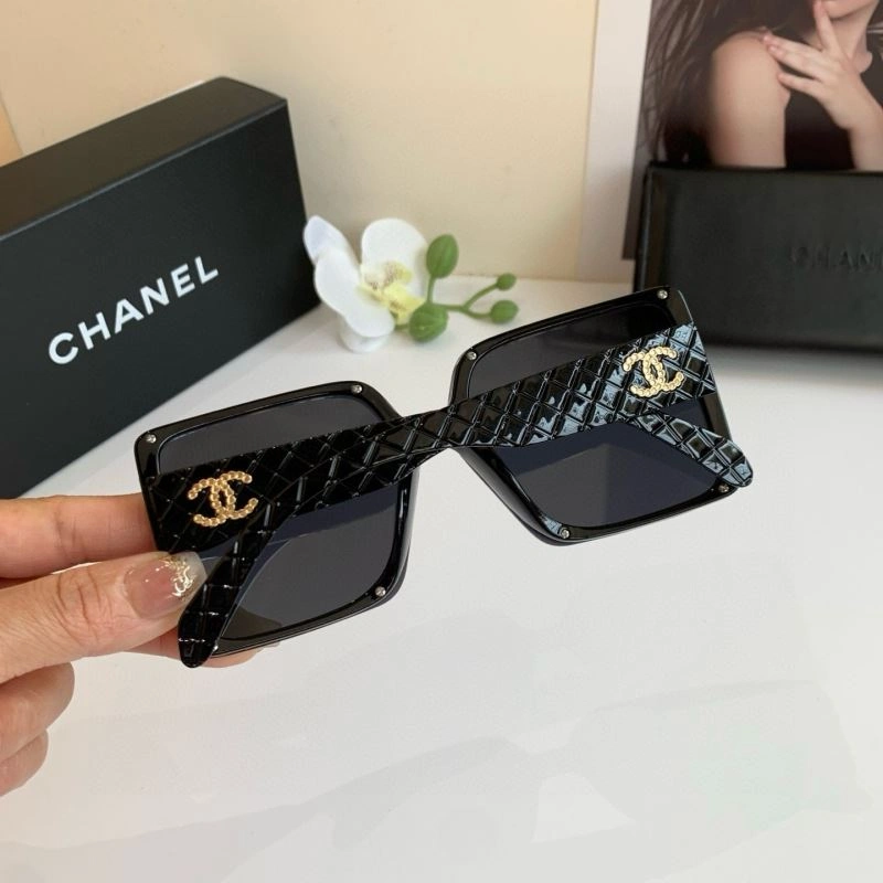 EyeCatching Chanel Sunglasses 278089