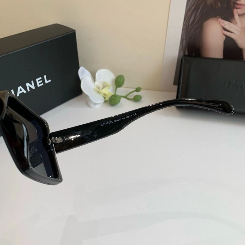 EyeCatching Chanel Sunglasses 278089