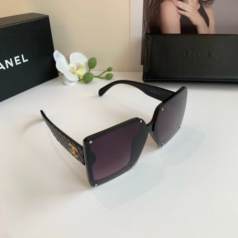 Stretchable Chanel Sunglasses 278090
