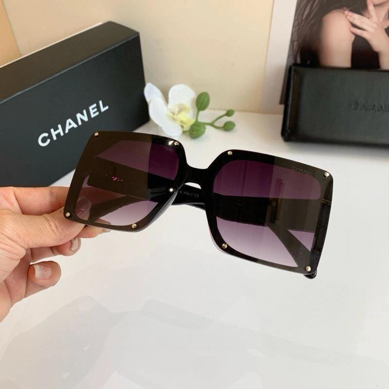 Stretchable Chanel Sunglasses 278090