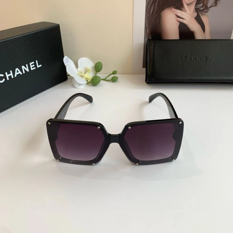 Stretchable Chanel Sunglasses 278090