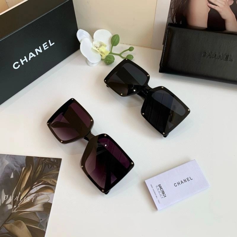 Stretchable Chanel Sunglasses 278090