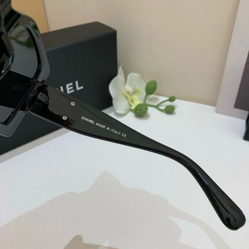 Contemporary Chanel Sunglasses 278088
