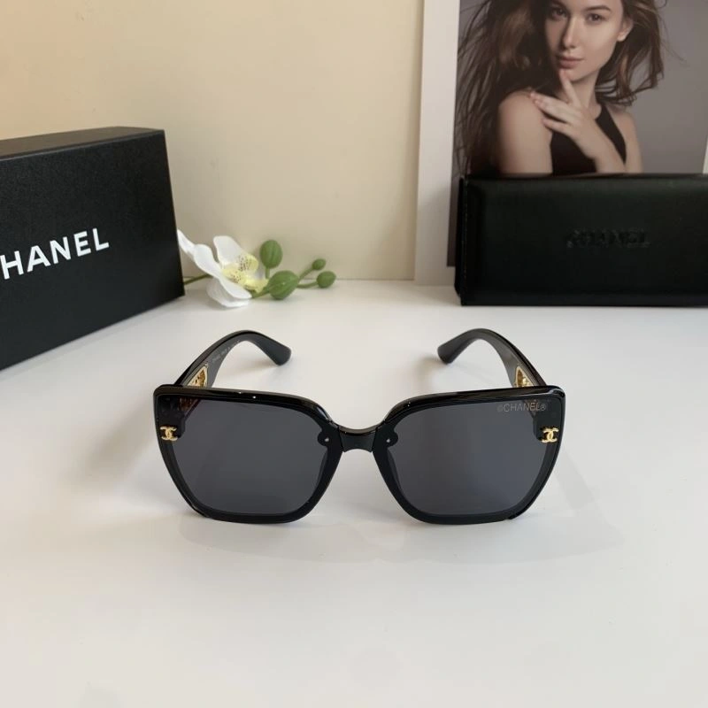 Chanel Sunglasses Sleek 278085