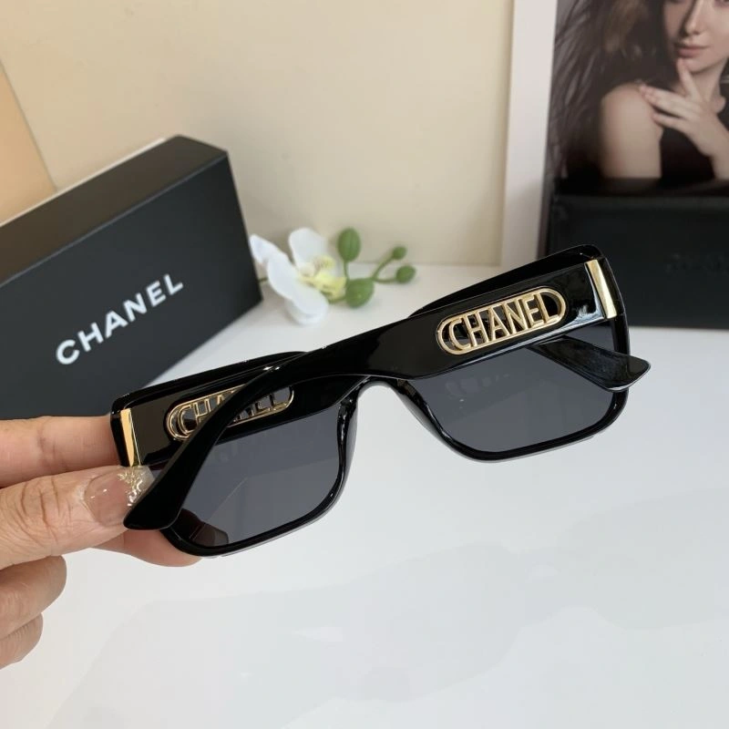 Chanel Sunglasses Sleek 278085