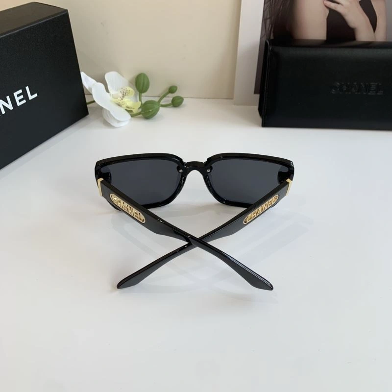 Chanel Sunglasses Sleek 278085