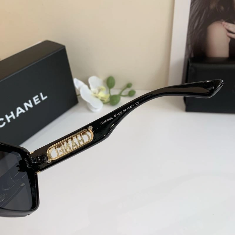 Chanel Sunglasses Sleek 278085