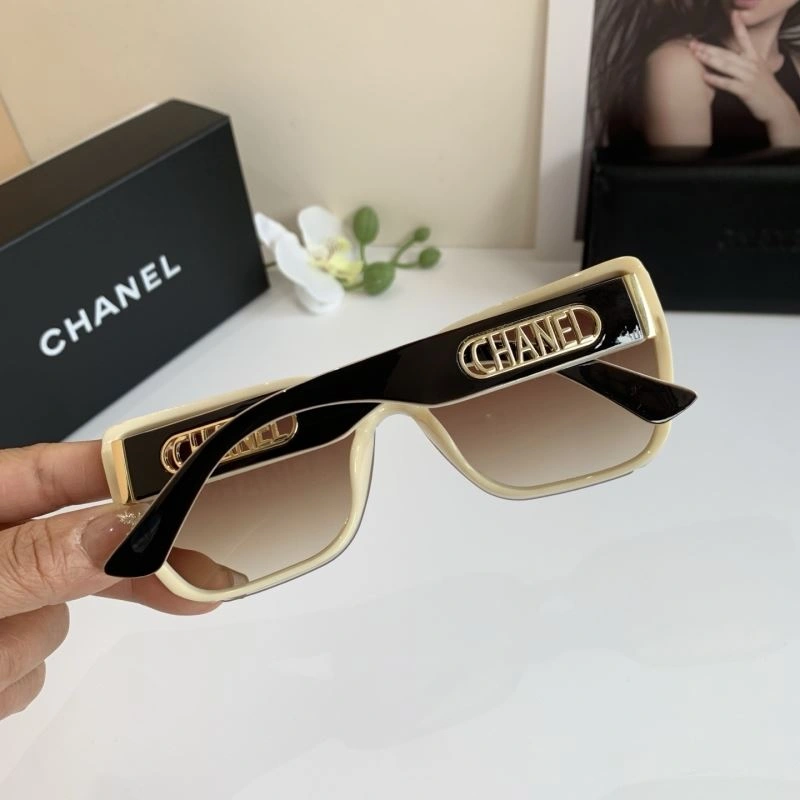 Chanel Sunglasses ZipUp 278084