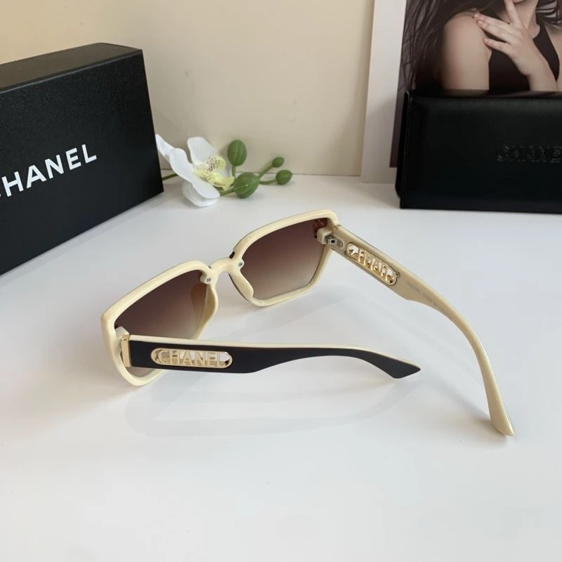 Chanel Sunglasses ZipUp 278084