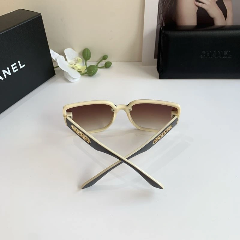 Chanel Sunglasses ZipUp 278084
