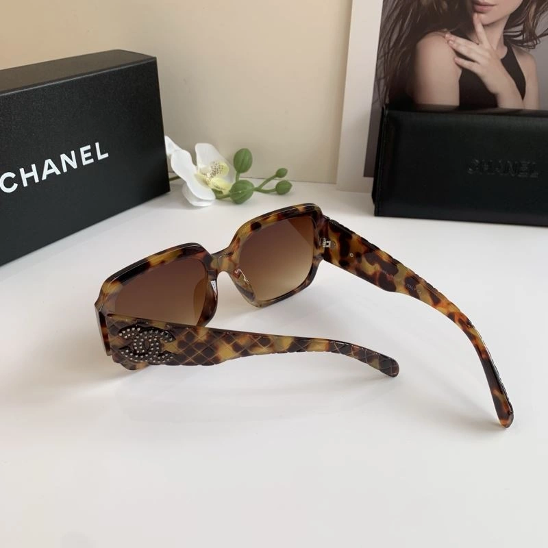 Stretchable Chanel Sunglasses 278081