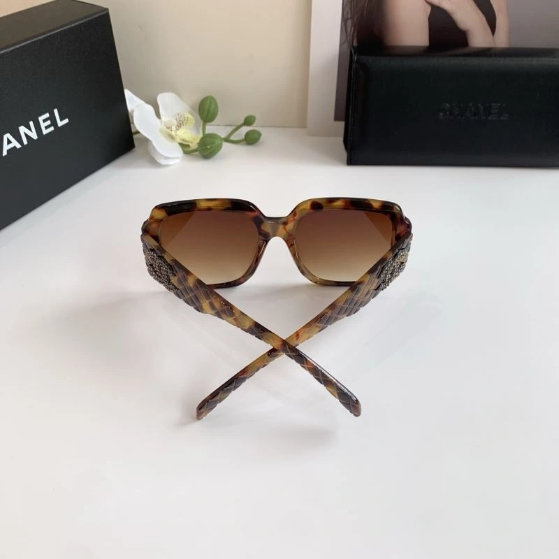 Stretchable Chanel Sunglasses 278081
