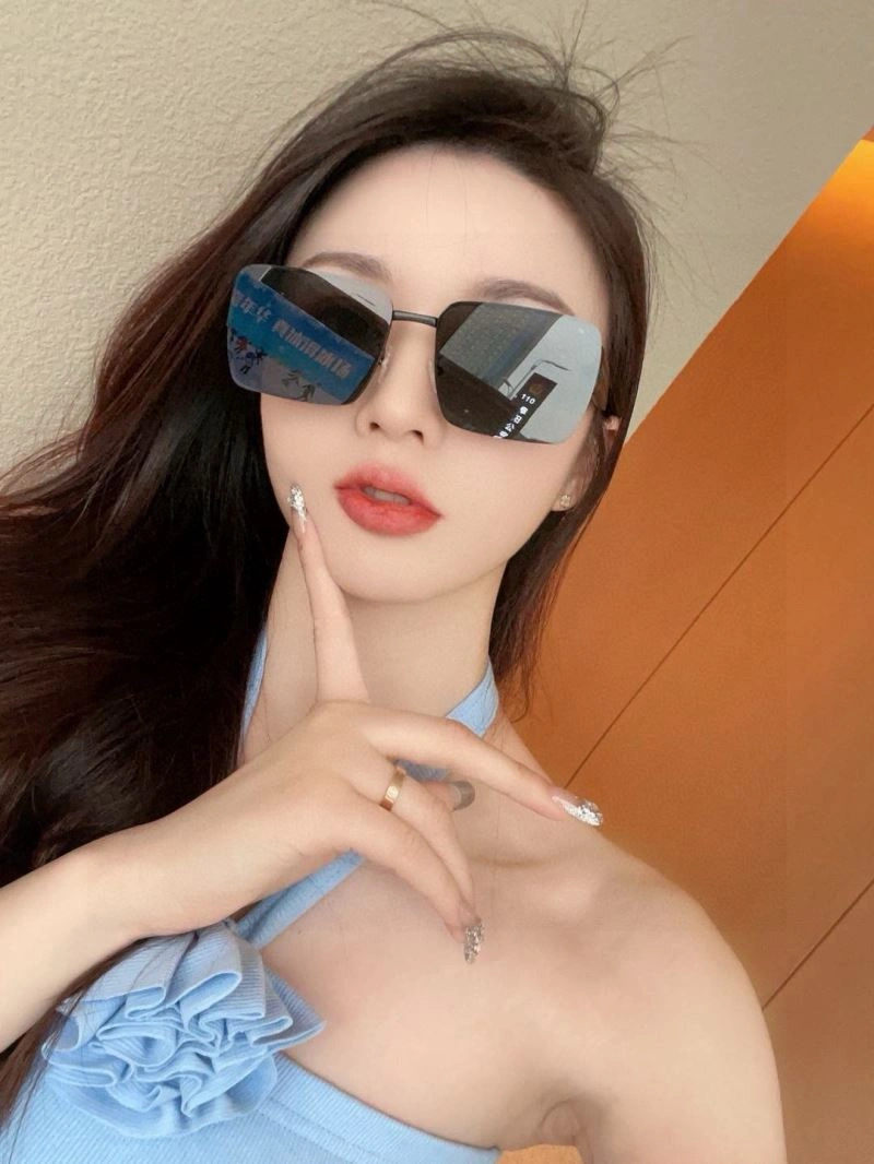 Chanel Sunglasses Modern 278066