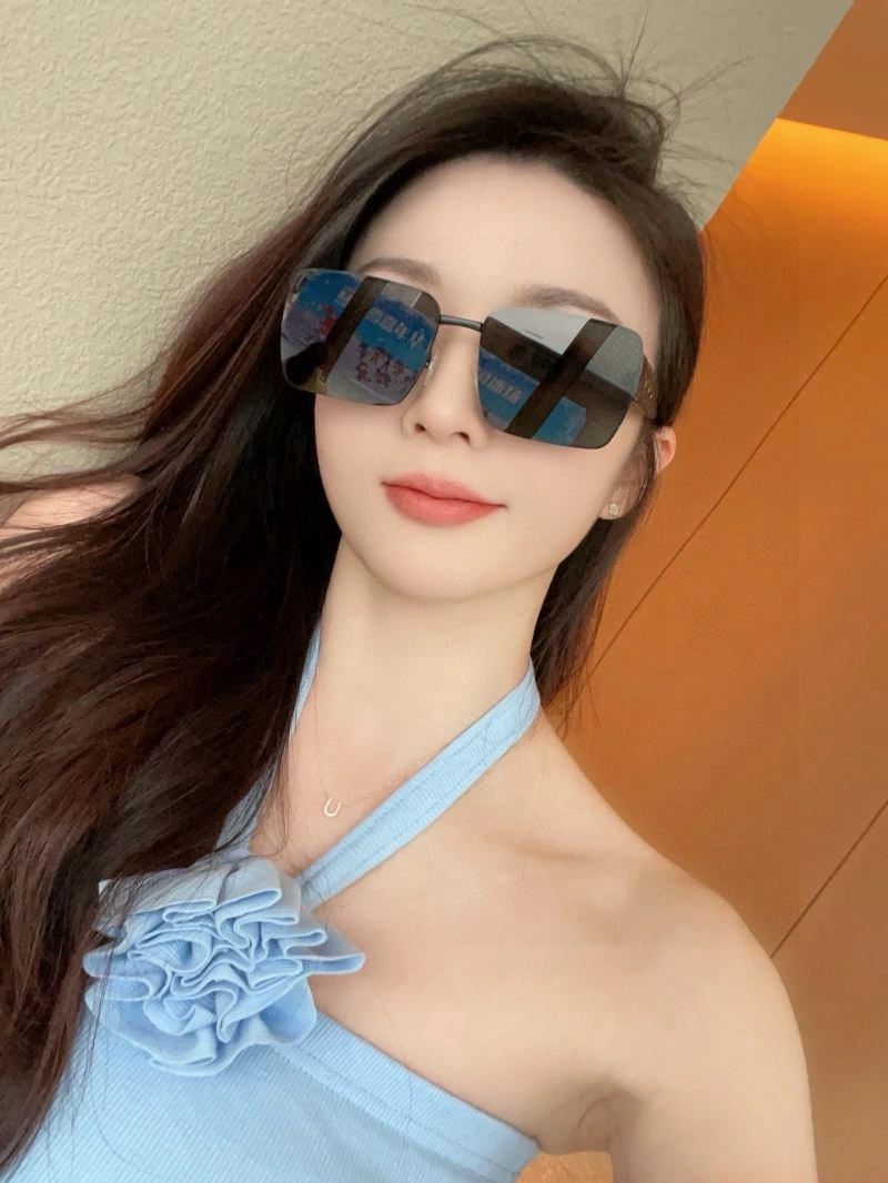 Chanel Sunglasses Modern 278066