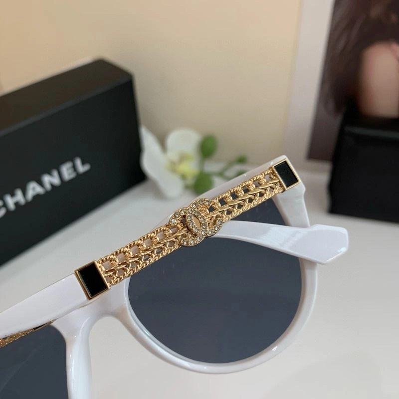 Chanel Sunglasses Snug 278057