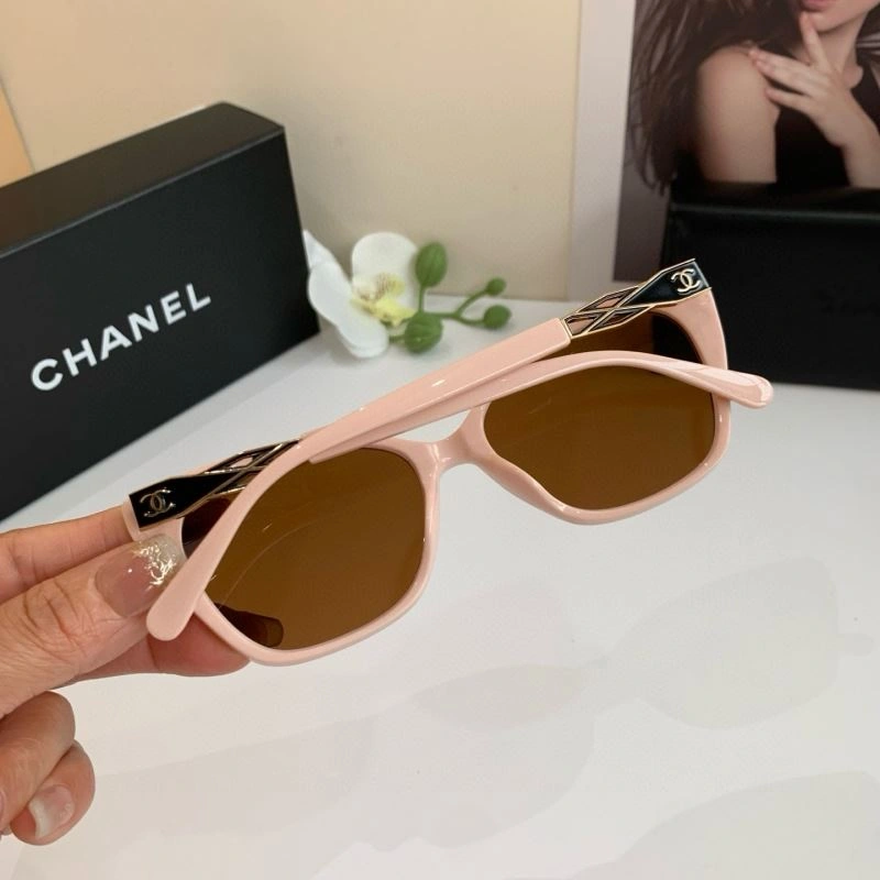Chanel Sunglasses Casual 278051