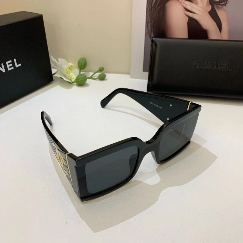 Practical Chanel Sunglasses 278055
