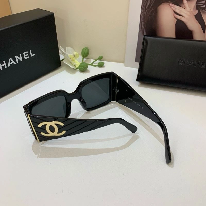 Practical Chanel Sunglasses 278055