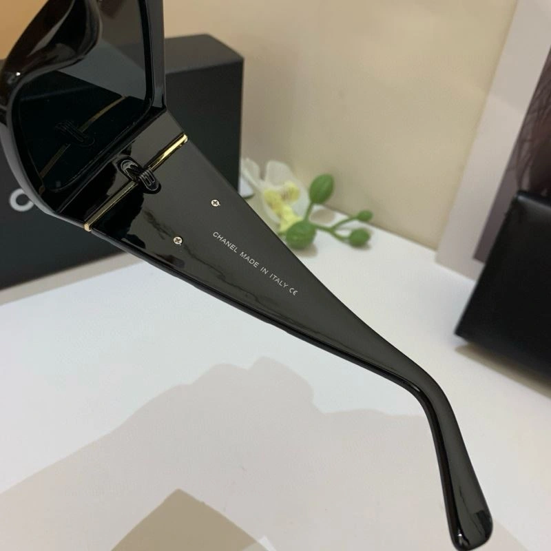 Practical Chanel Sunglasses 278055