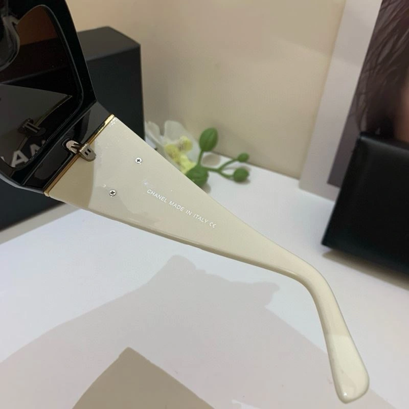 WaterResistant Chanel Sunglasses 278073