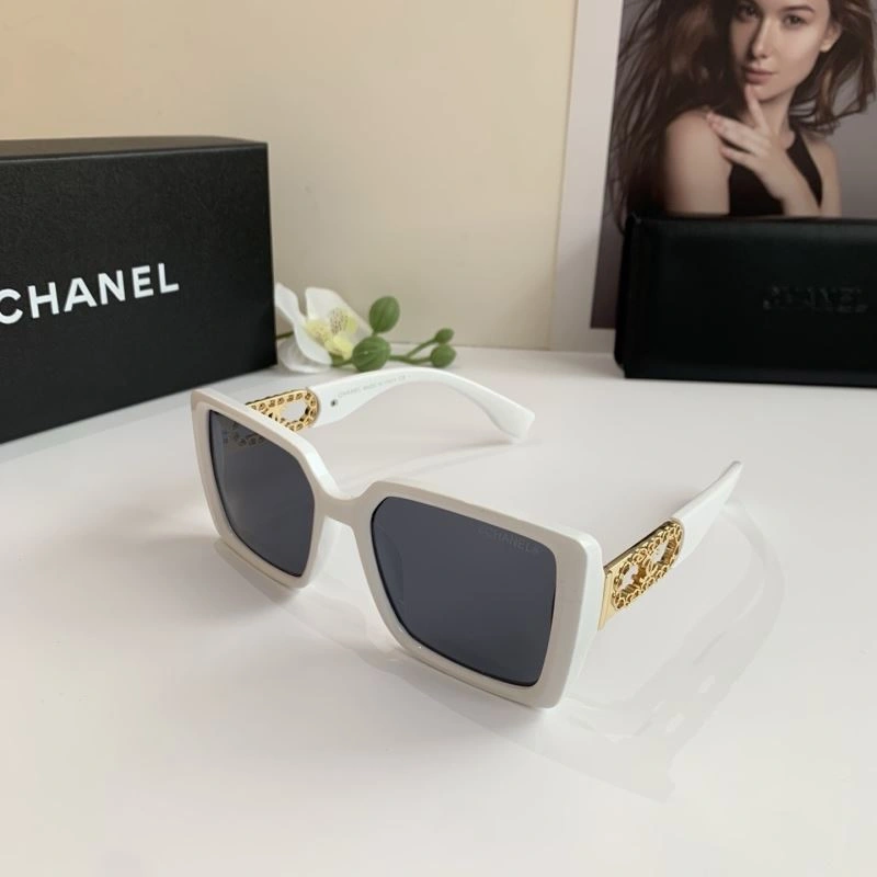 Packable Chanel Sunglasses 278050