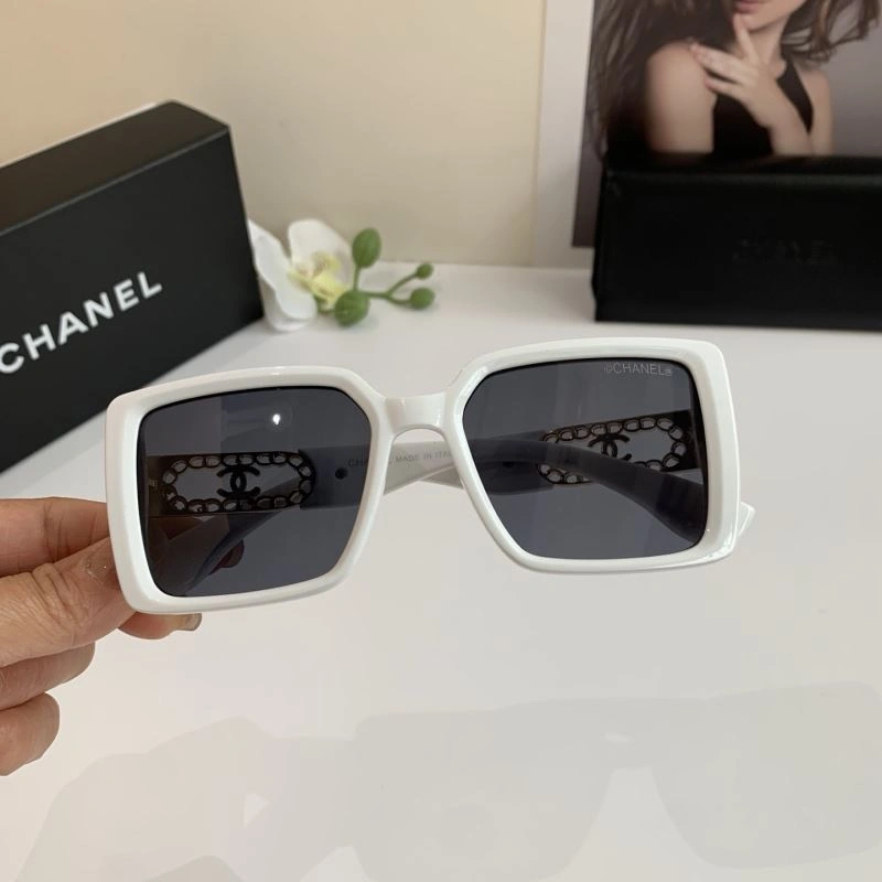 Packable Chanel Sunglasses 278050