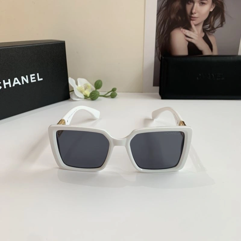 Packable Chanel Sunglasses 278050