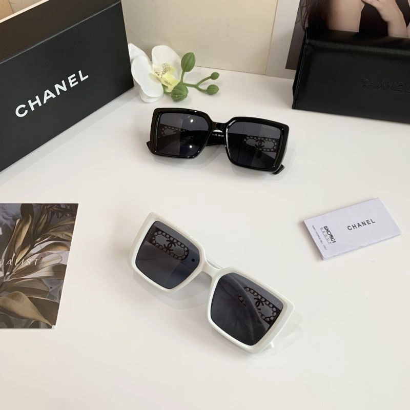 Packable Chanel Sunglasses 278050