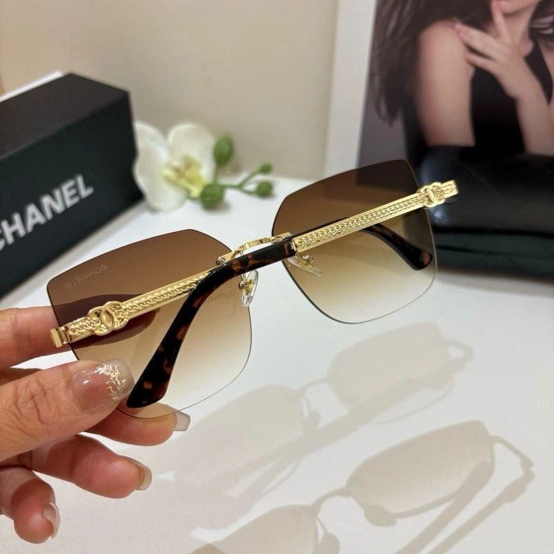 Chanel Sunglasses Snug 278023