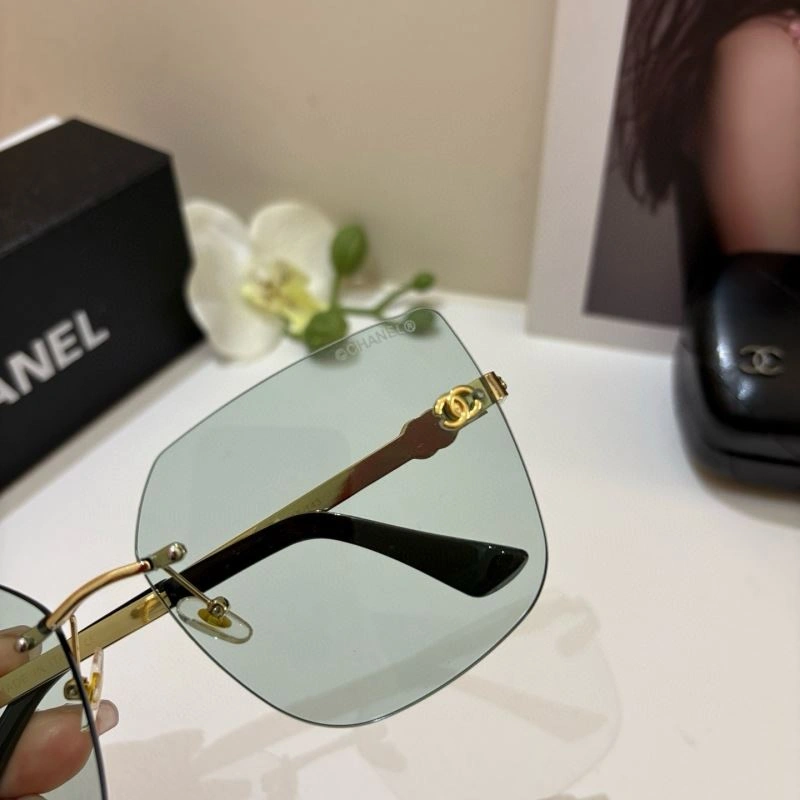 Breathable Chanel Sunglasses 278029