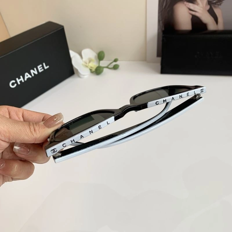 Chanel Sunglasses Versatile 278025