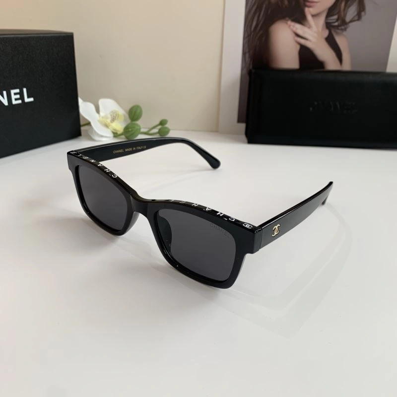 Chanel Sunglasses Elegant 278031