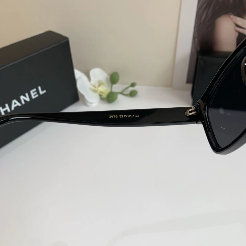 Chanel Sunglasses Elegant 278031