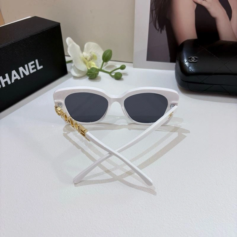 Chanel Sunglasses ModernLook 278018
