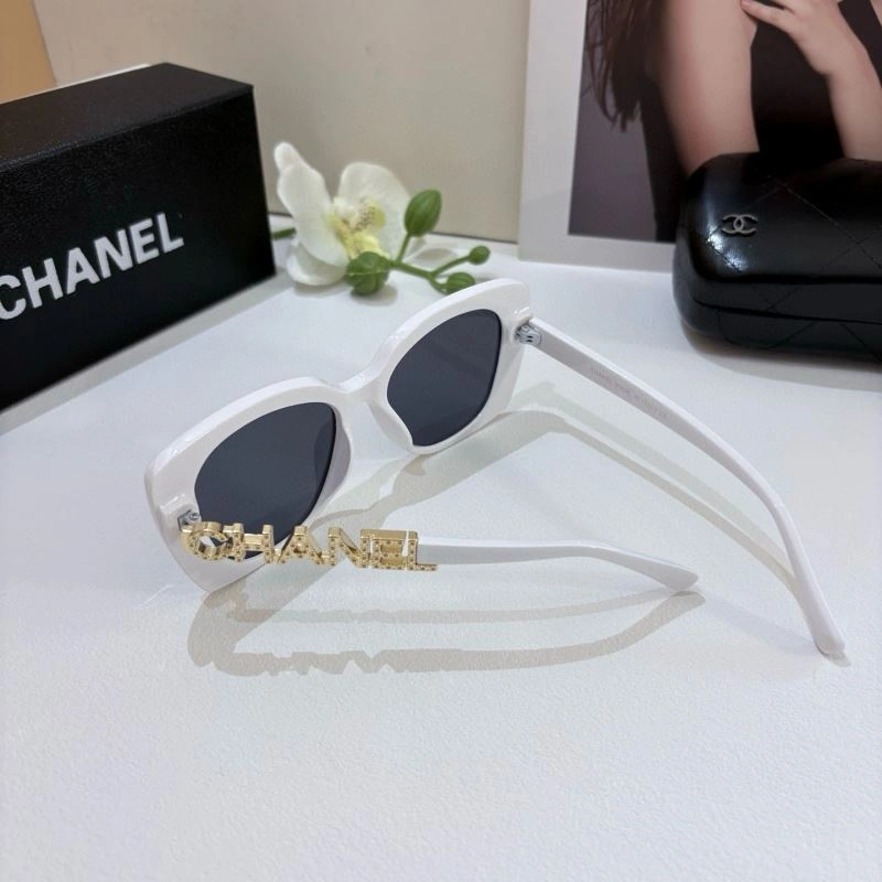 Chanel Sunglasses ModernLook 278018