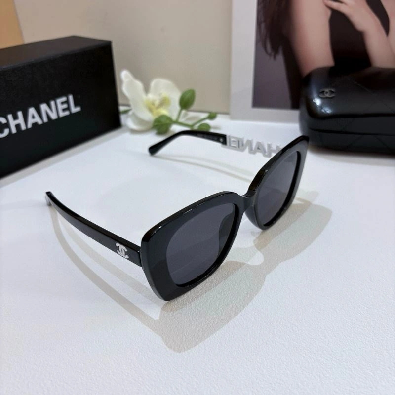 Practical Chanel Sunglasses 278006