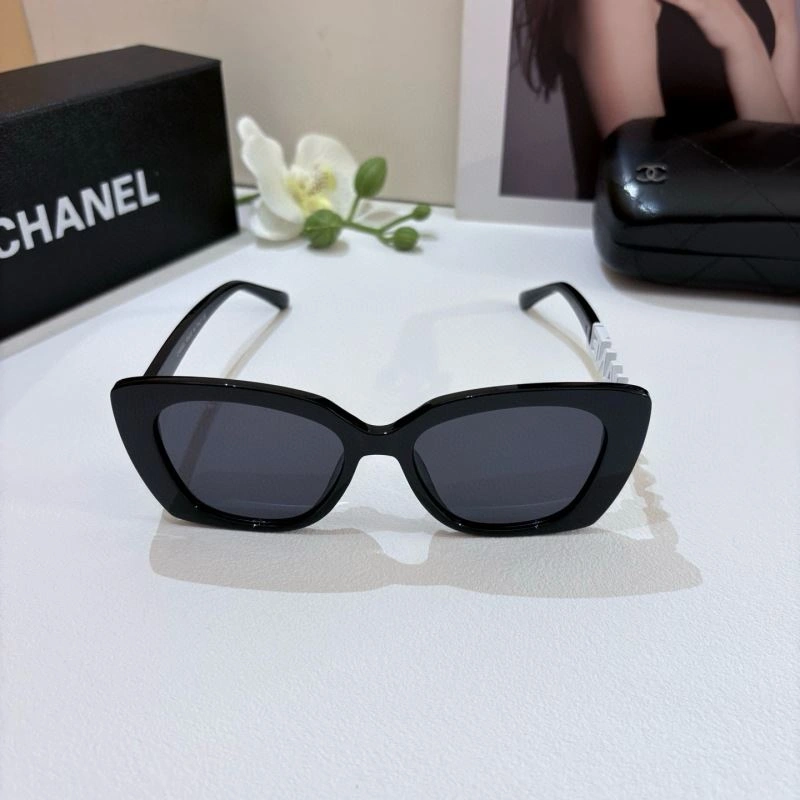 Practical Chanel Sunglasses 278006