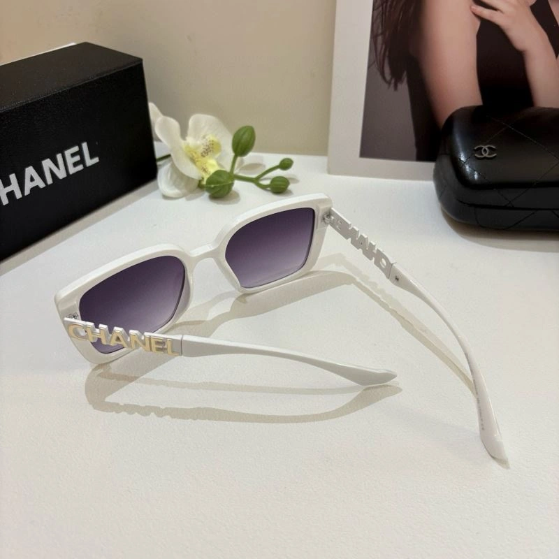 RelaxedFit Chanel Sunglasses 278005