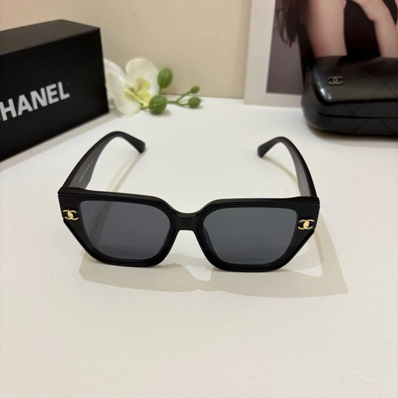 Chanel Sunglasses Sporty 278004