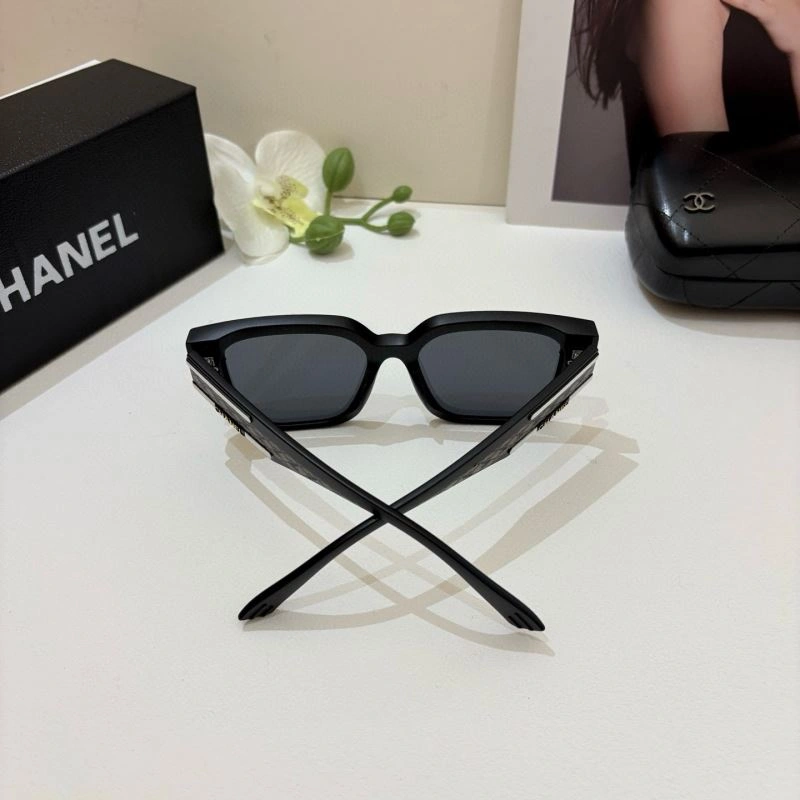 Chanel Sunglasses Sporty 278004