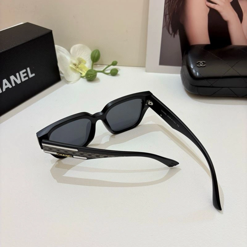 Chanel Sunglasses Sporty 278004